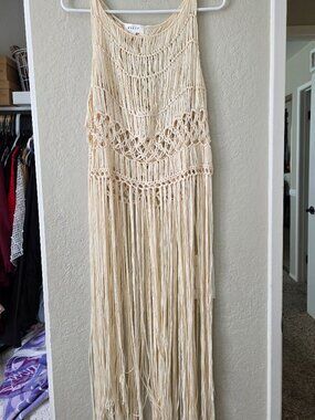 Fringe tank size XL